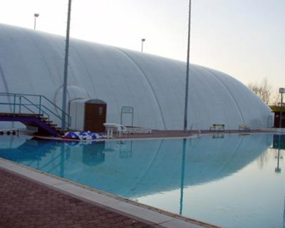 Schwimmhalle